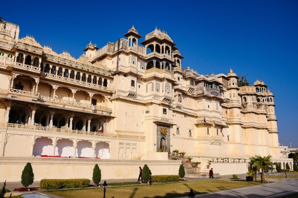 Udaipur Taxi Service