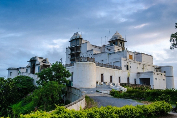 Udaipur Sightseeing Taxi